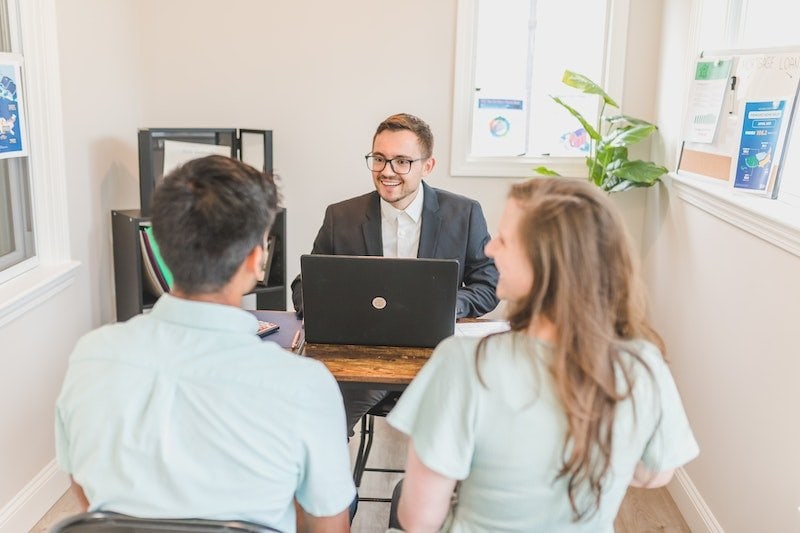 property manager helping multifamily property owners to manage their property