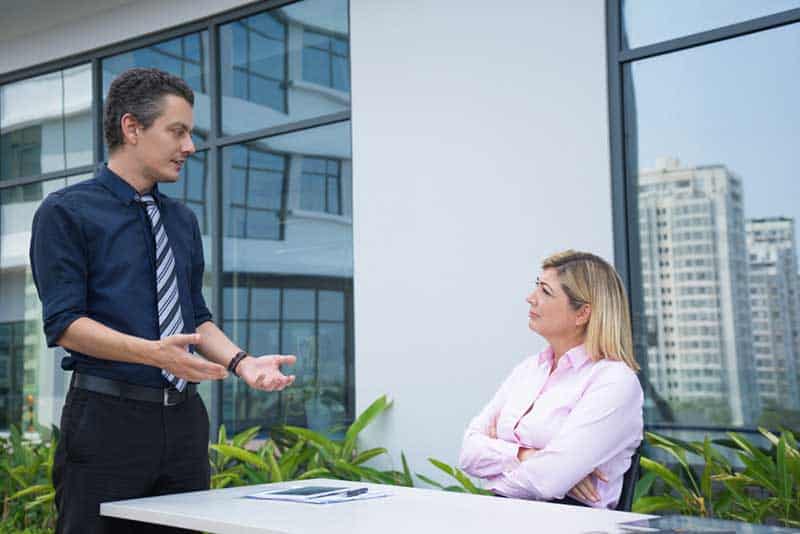 commercial landlord speaking to tenant in la