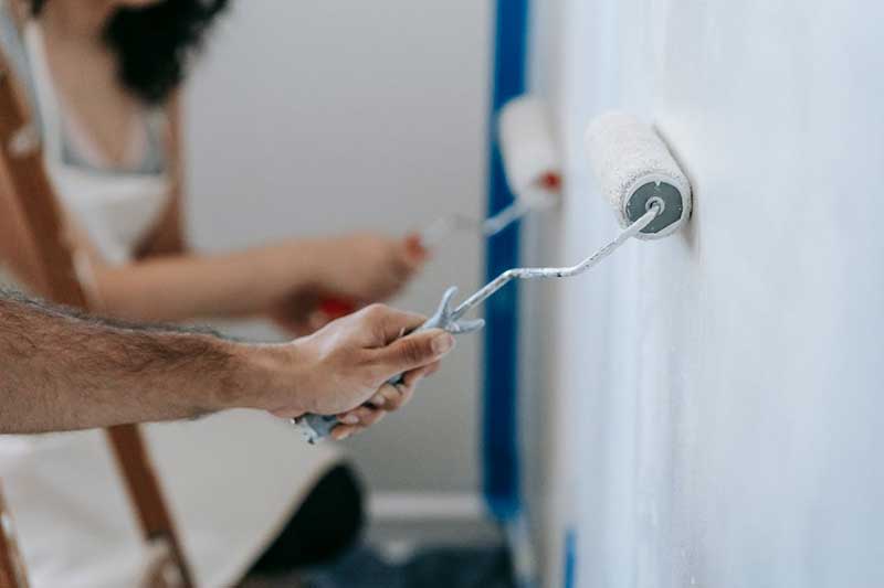 rental property in need of a repaint in LA