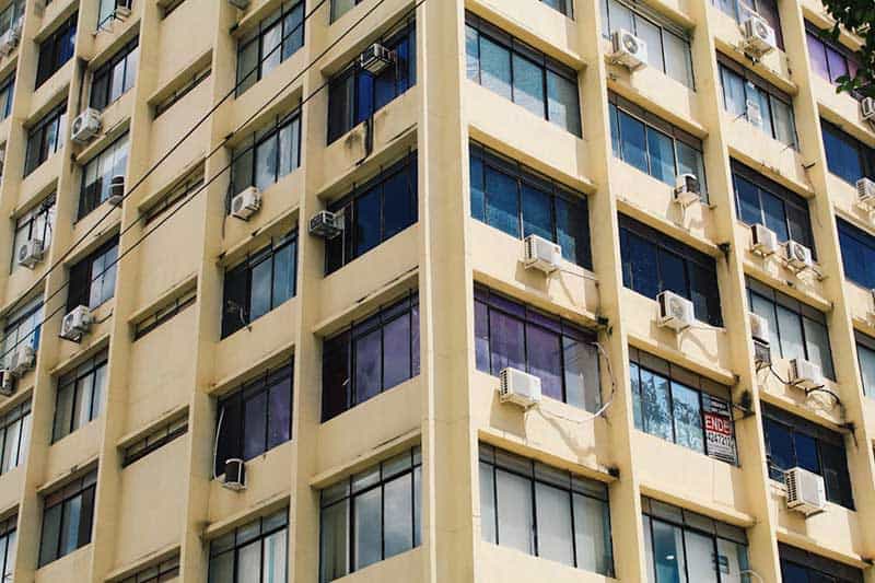 Los Angeles apartment buildings with window air conditioning units